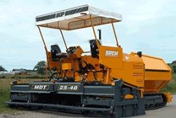 Ремонт гусеничного асфальтоукладчика Barber-greene BGP C14