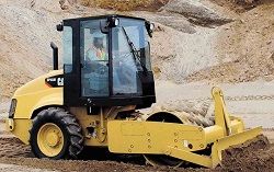 Ремонт грунтового катка Caterpillar CP433E с кулачковым бандажом