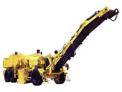 Ремонт дорожной фрезы для асфальта SAKAI ER551F