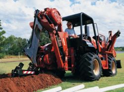 Ремонт траншеекопателя (траншейные экскаваторы и машины) Ditch Witch RT115