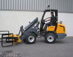 Ремонт фронтального мини-погрузчика GiANT V362