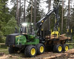 Ремонт форвардера John Deere 1510G