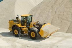 Ремонт фронтального погрузчика (колесные) John Deere 824K Z-Bar