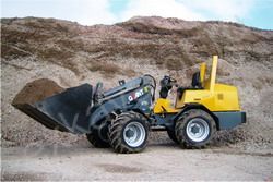 Ремонт фронтального мини-погрузчика GiANT V6001 T X-tra