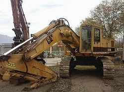 Запчасти для гусеничного экскаватора Caterpillar 235D ME