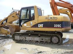 Запчасти для гусеничного экскаватора Caterpillar 320C LC