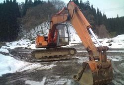 Запчасти для гусеничного экскаватора Hitachi EX100-2