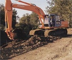 Ремонт гусеничного экскаватора Hitachi EX200-6