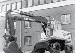 Запчасти для колесного экскаватора Akerman H9M