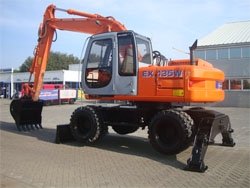 Запчасти для колесного экскаватора Hitachi EX135W