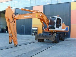 Запчасти для колесного экскаватора Hitachi FH200W-3