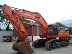 Запчасти для гусеничного экскаватора Doosan / Daewoo DH450