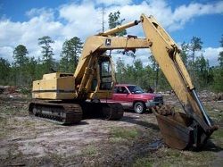 Запчасти для гусеничного экскаватора John Deere 690C