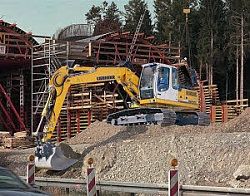 Запчасти для гусеничного экскаватора Liebherr R 900 C Litronic