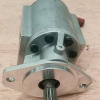 Рулевой насос 1U1779 для экскаватора-погрузчика 980C / 980F / 980S